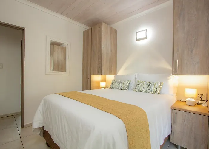Eye Of Kruger - Spacious Holiday Home With Splash Pool And Boma